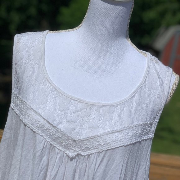 ModCloth - White Tank - 3X - Picture 2 of 3